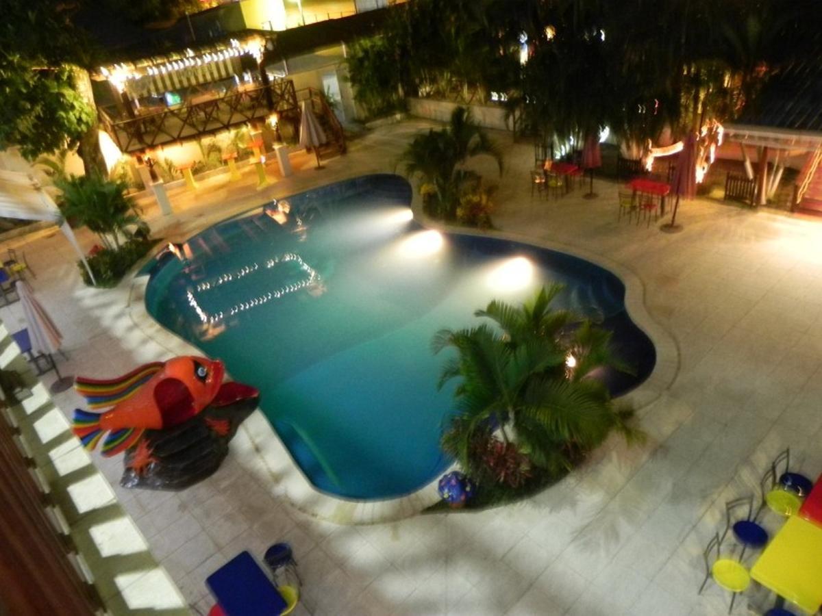 Hotel Puerto Libre Puerto Barrios Exterior foto